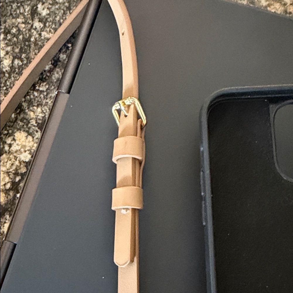 Bandolier saddle tan and Gold iPhone 14 Pro Max Case and strap - Picture 4 of 5
